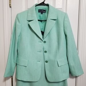 Women skirt suit
